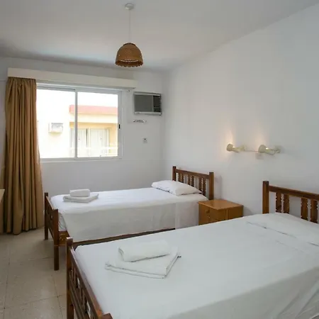 Barbara Annex Aparthotel 3*