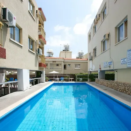 Barbara Annex מלון דירות